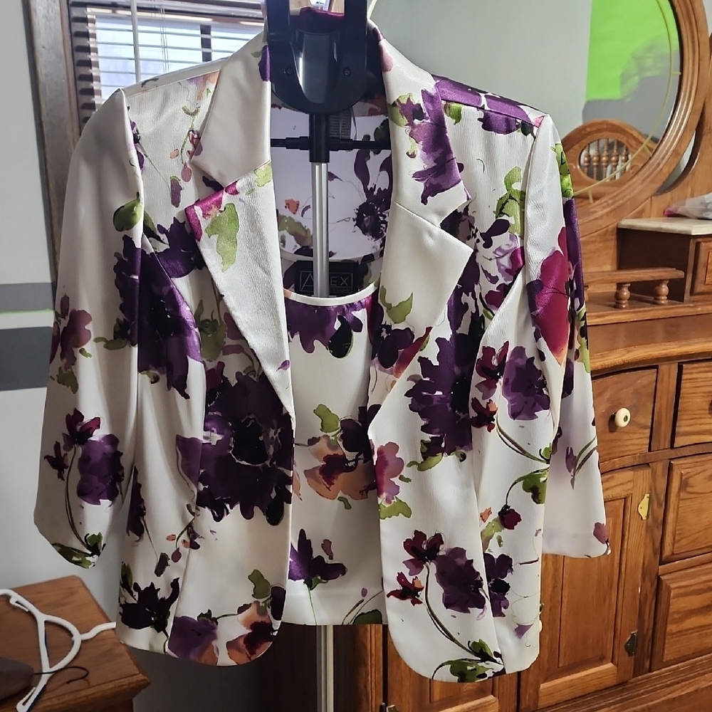 Alex Evenings White and Purple Floral Blazer